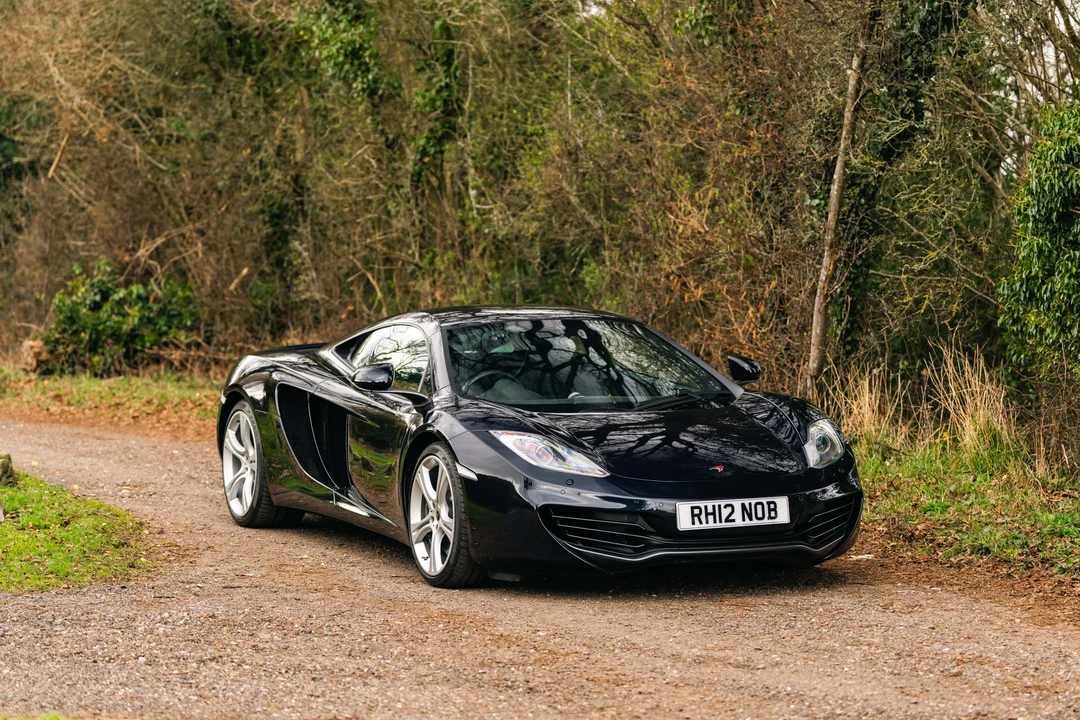 2011 McLaren MP4-12C - Image 16 of 31