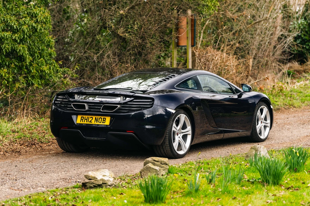 2011 McLaren MP4-12C - Image 15 of 31