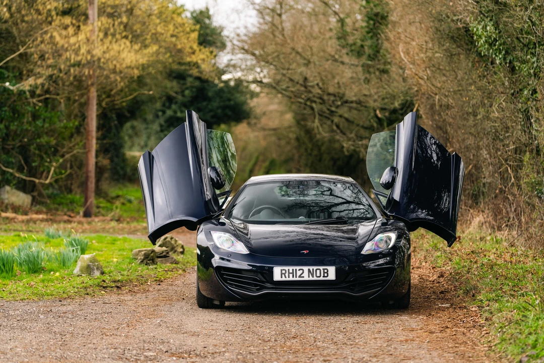 2011 McLaren MP4-12C - Image 10 of 31