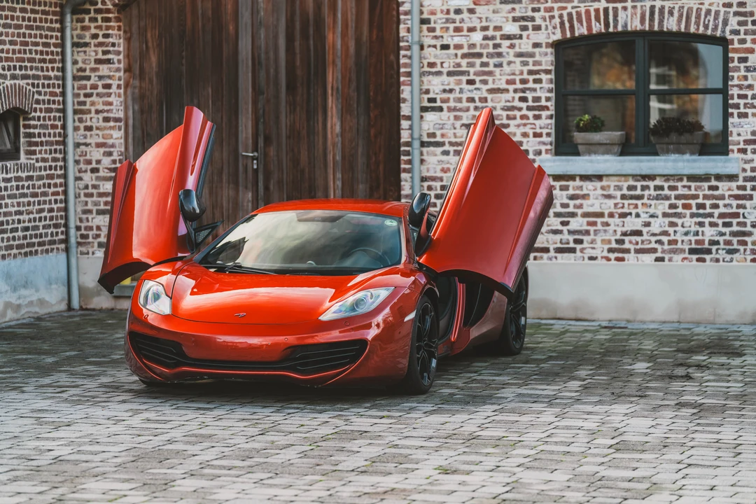 2011 McLaren MP4-12C - Image 22 of 31
