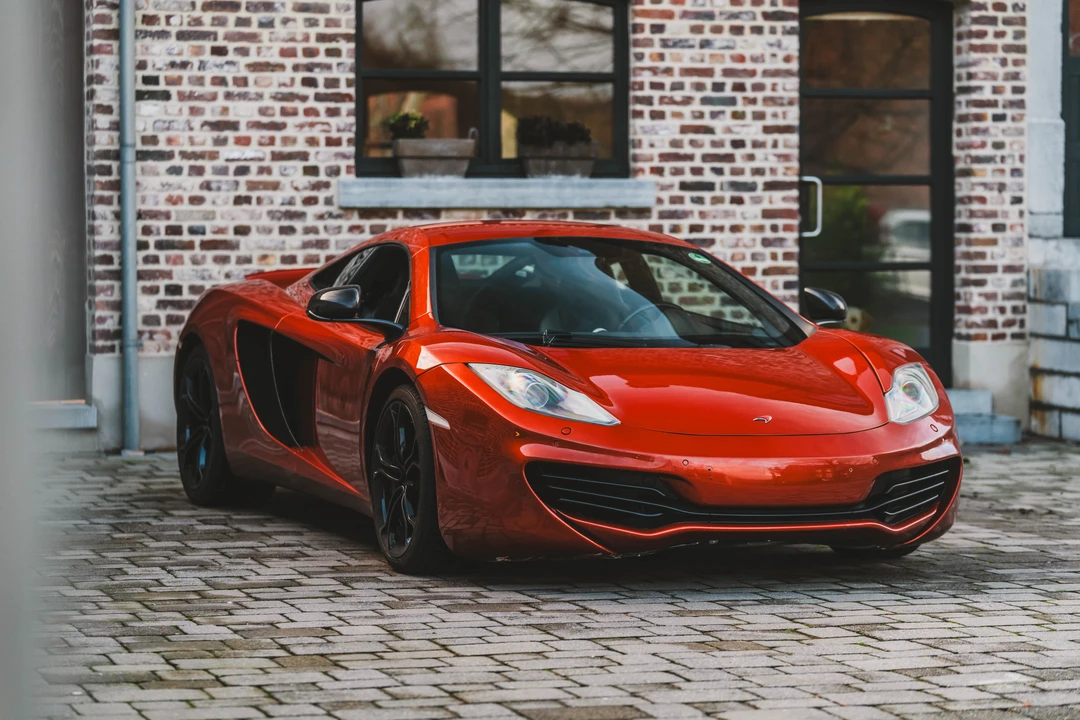 2011 McLaren MP4-12C - Image 10 of 31