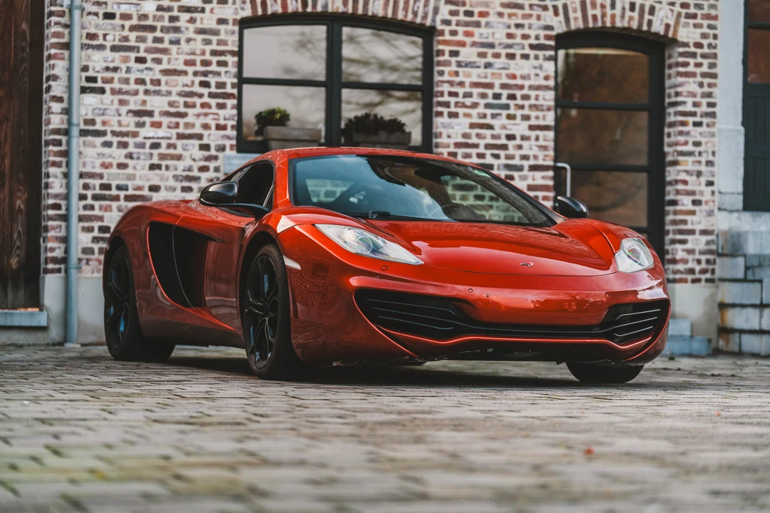 2011 McLaren MP4-12C - Image 18 of 31