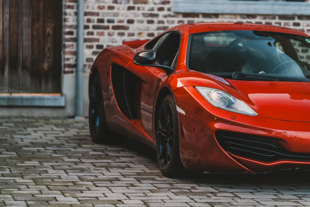 2011 McLaren MP4-12C - Image 25 of 31