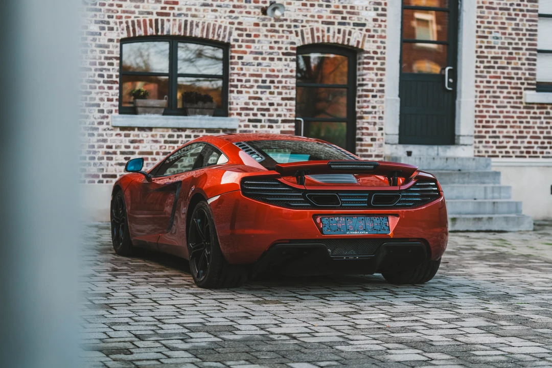 2011 McLaren MP4-12C - Image 14 of 31
