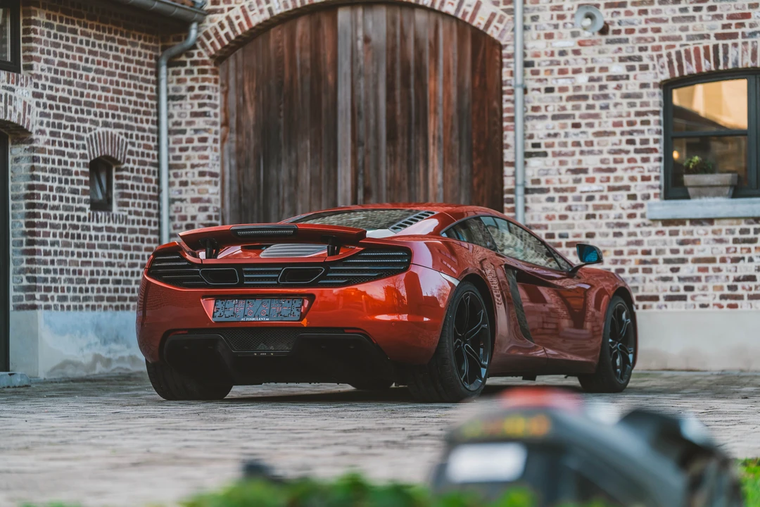 2011 McLaren MP4-12C - Image 8 of 31
