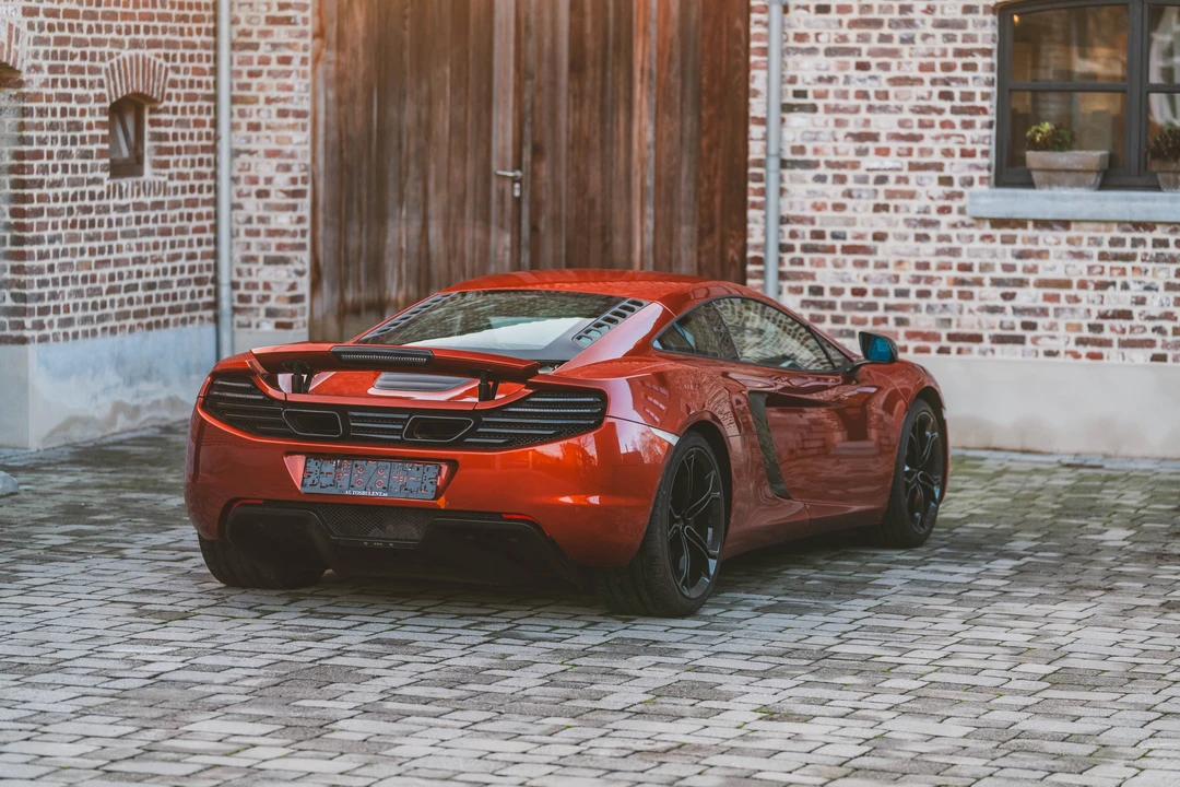 2011 McLaren MP4-12C - Image 16 of 31