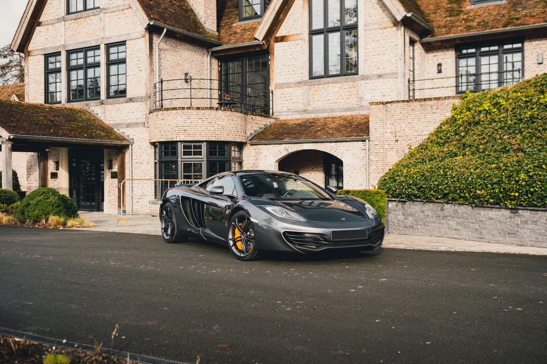 2011 McLaren MP4-12C - Image 10 of 31