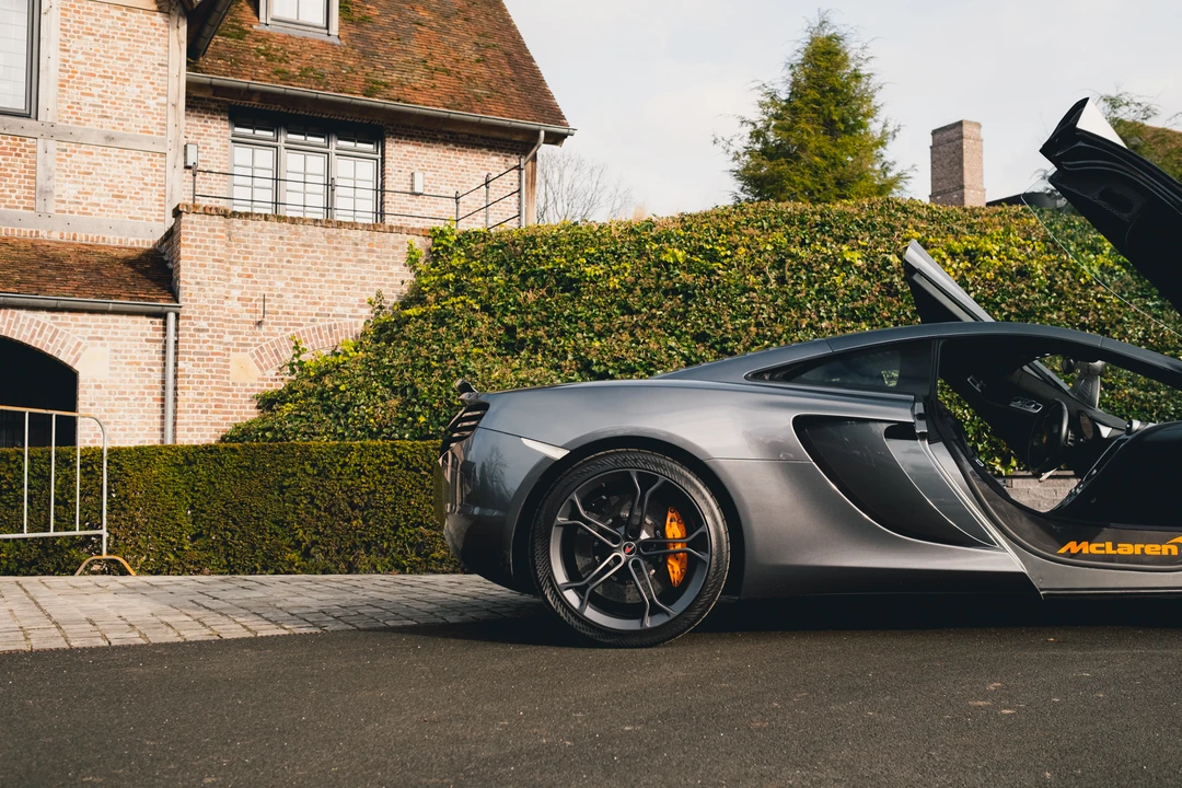 2011 McLaren MP4-12C - Image 30 of 31