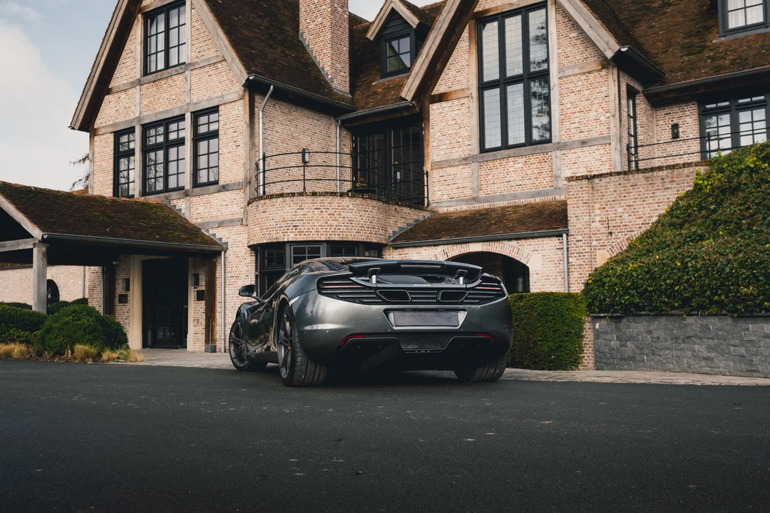 2011 McLaren MP4-12C - Image 13 of 31