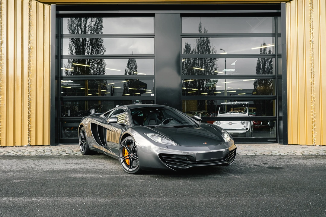 2011 McLaren MP4-12C - Image 8 of 31