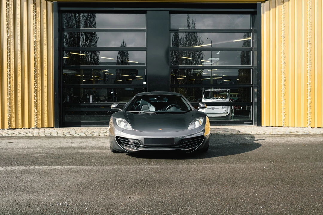 2011 McLaren MP4-12C - Image 16 of 31