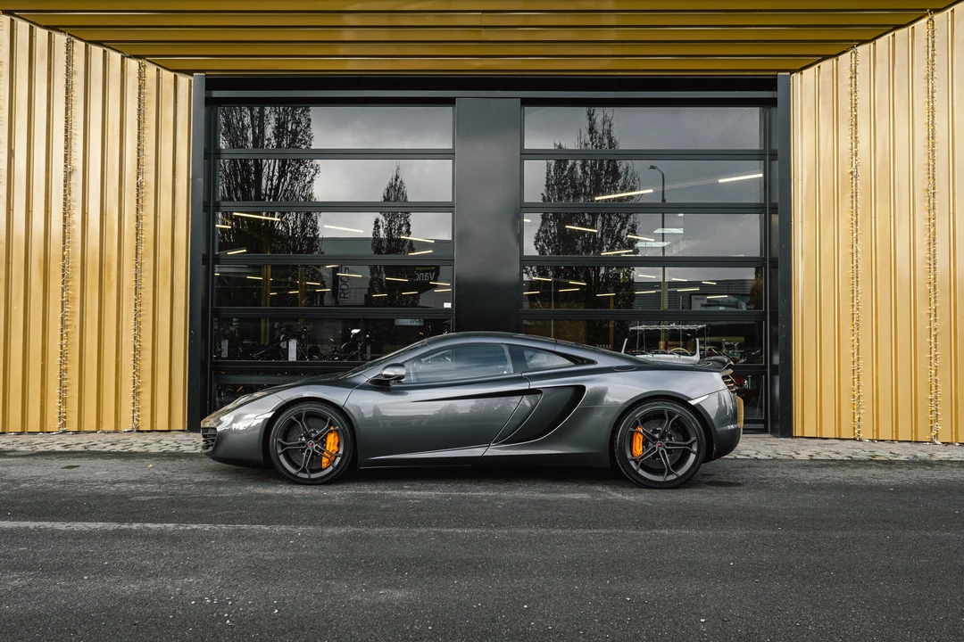 2011 McLaren MP4-12C - Image 4 of 31