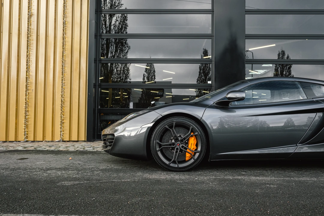 2011 McLaren MP4-12C - Image 31 of 31