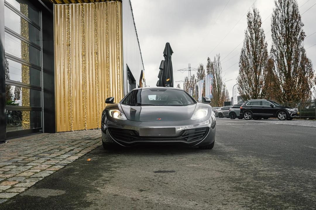 2011 McLaren MP4-12C - Image 9 of 31