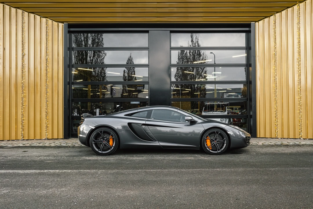 2011 McLaren MP4-12C - Image 7 of 31