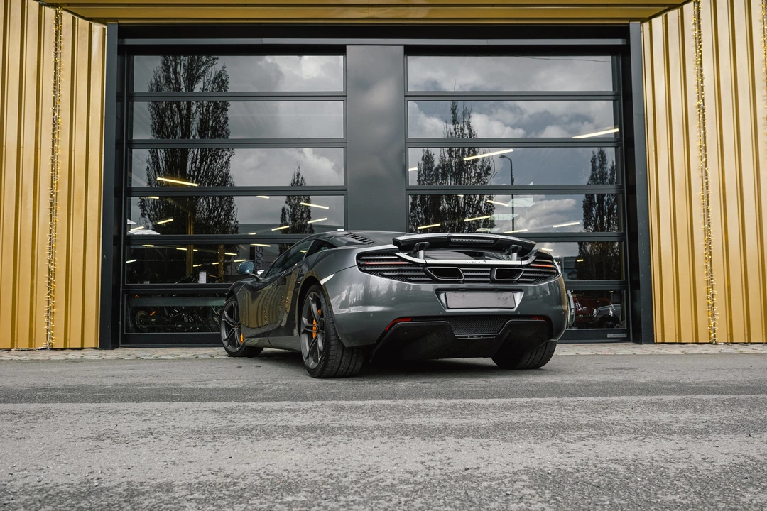 2011 McLaren MP4-12C - Image 18 of 31