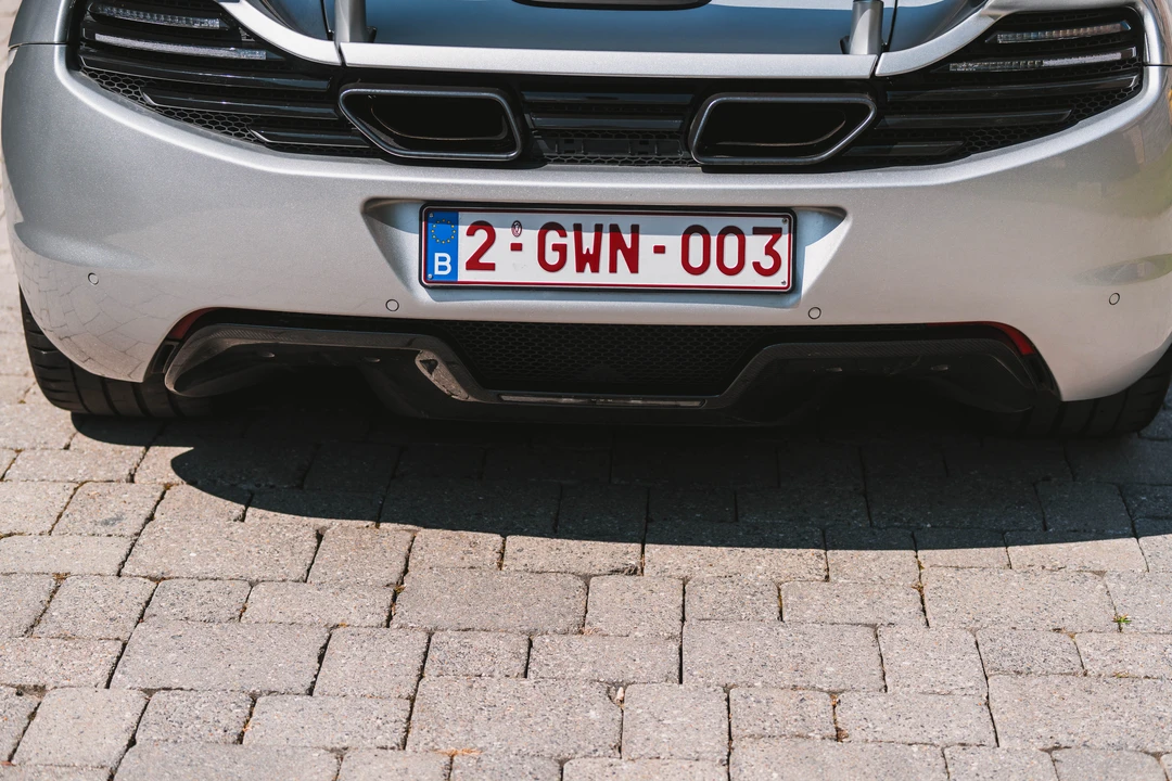 2011 McLaren MP4-12C - Image 15 of 31