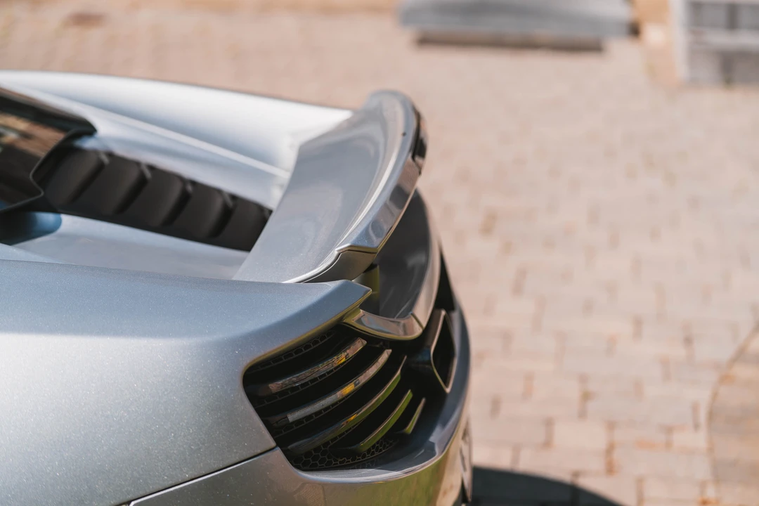 2011 McLaren MP4-12C - Image 25 of 31