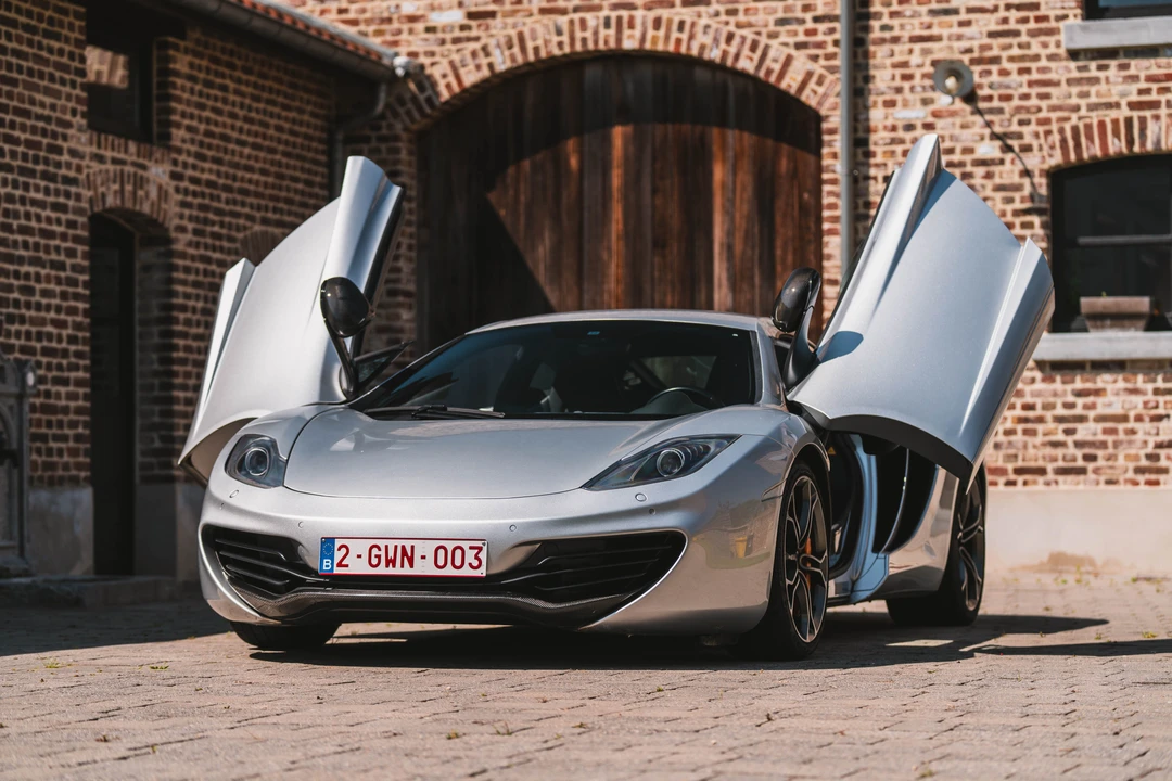 2011 McLaren MP4-12C - Image 12 of 31
