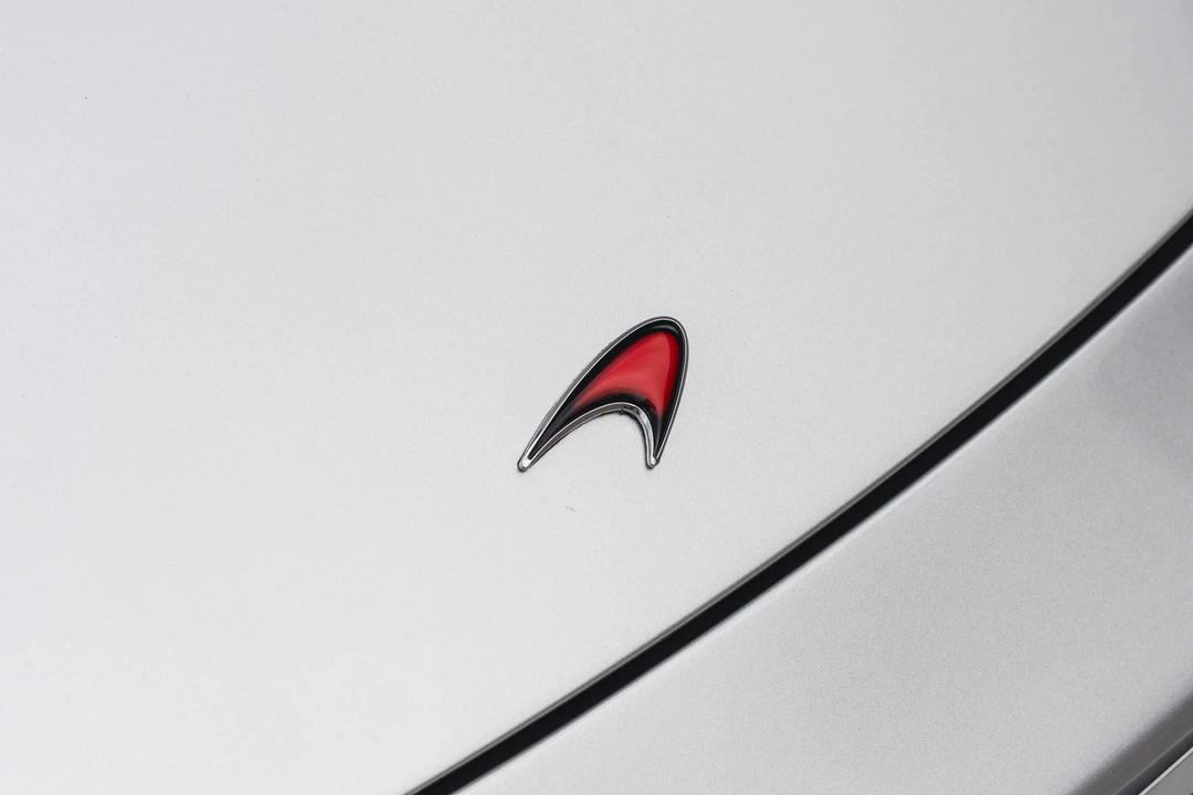 2011 McLaren MP4-12C - Image 13 of 31