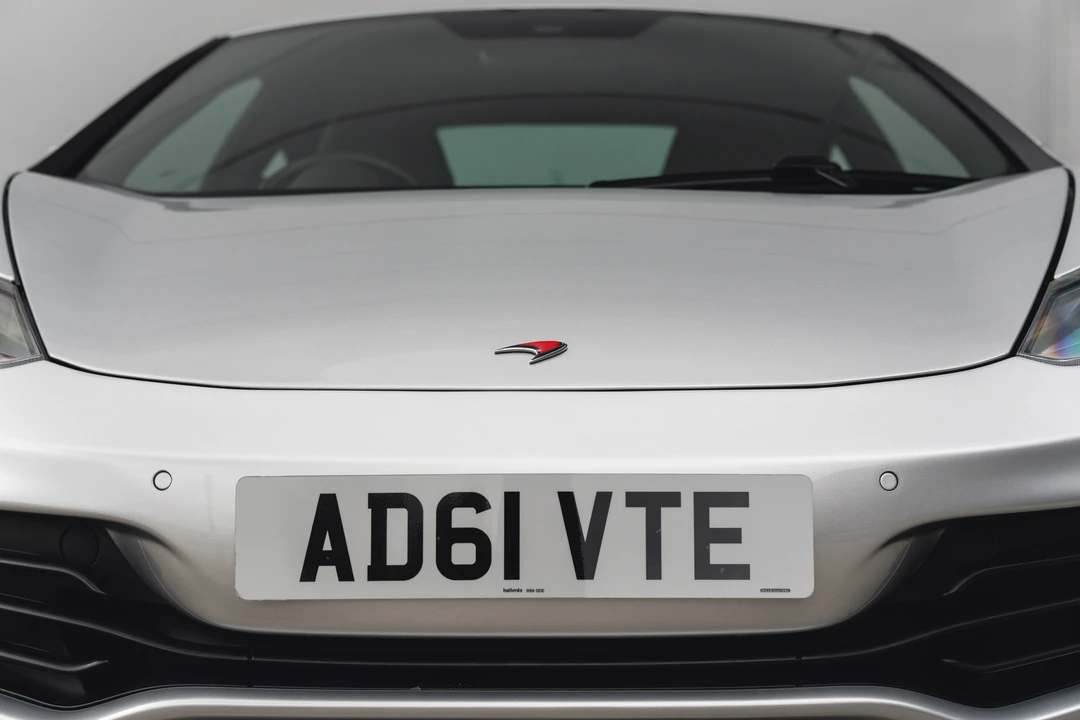 2011 McLaren MP4-12C - Image 19 of 31