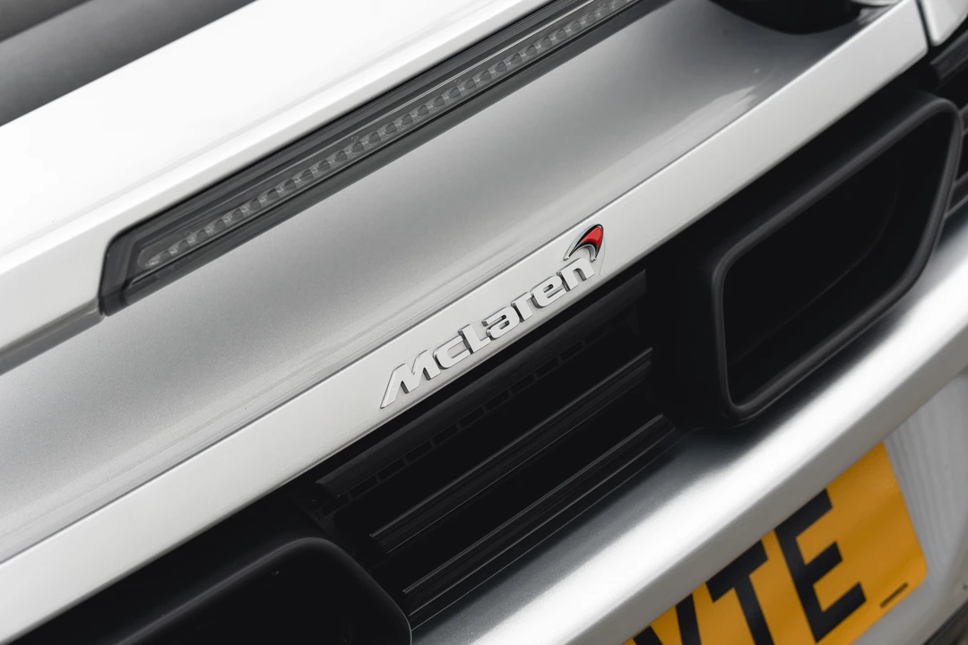 2011 McLaren MP4-12C - Image 29 of 31