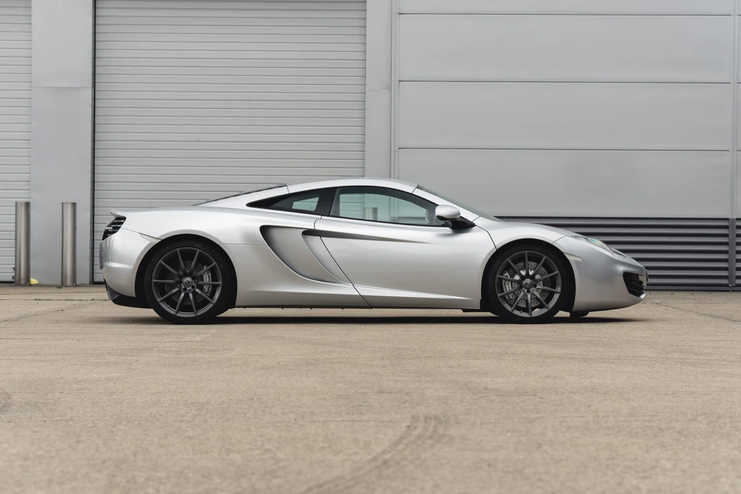 2011 McLaren MP4-12C - Image 4 of 31