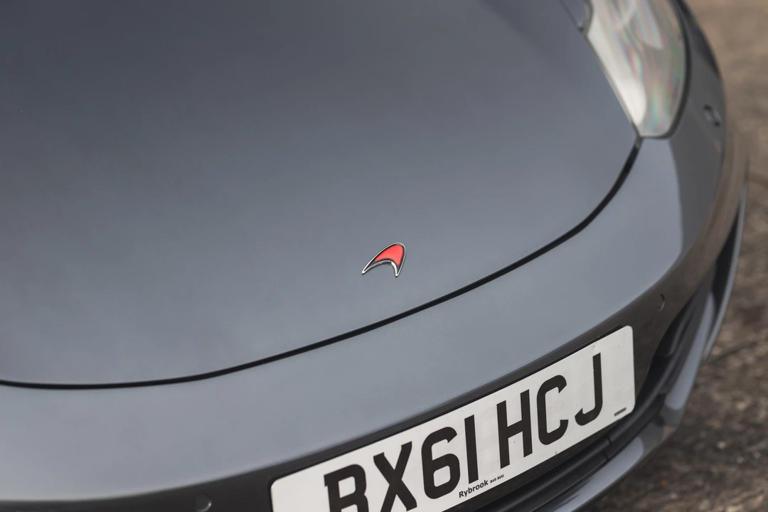 2011 McLaren MP4-12C - Image 16 of 31
