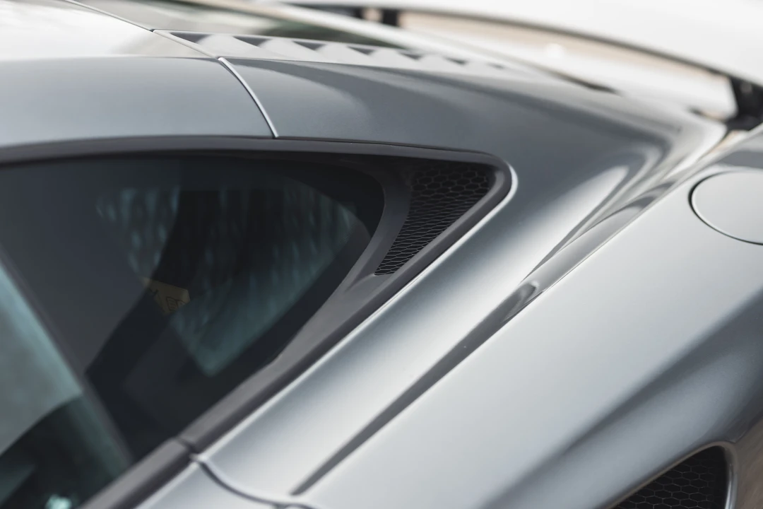 2011 McLaren MP4-12C - Image 27 of 31