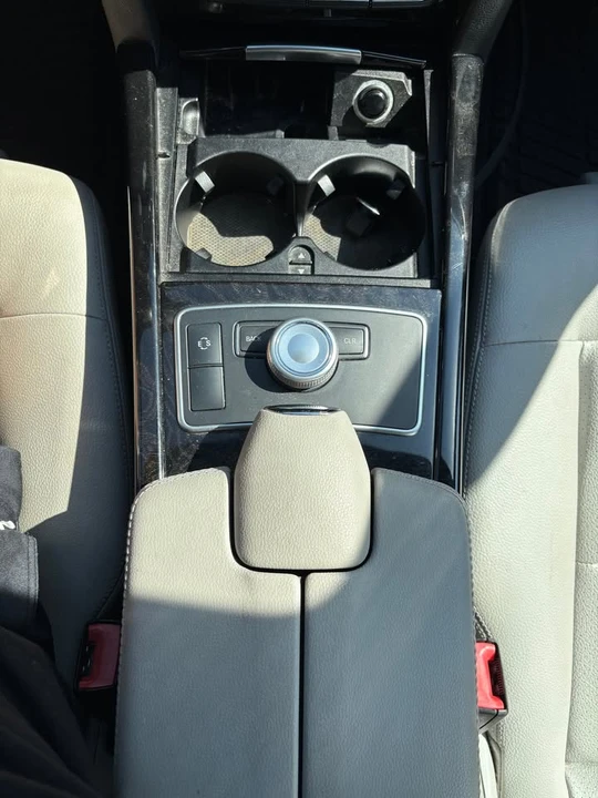 2011 Mercedes-Benz W212 E-Class - Image 17 of 20