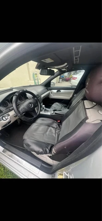 2011 Mercedes-Benz W204 C-Class - Image 5 of 8
