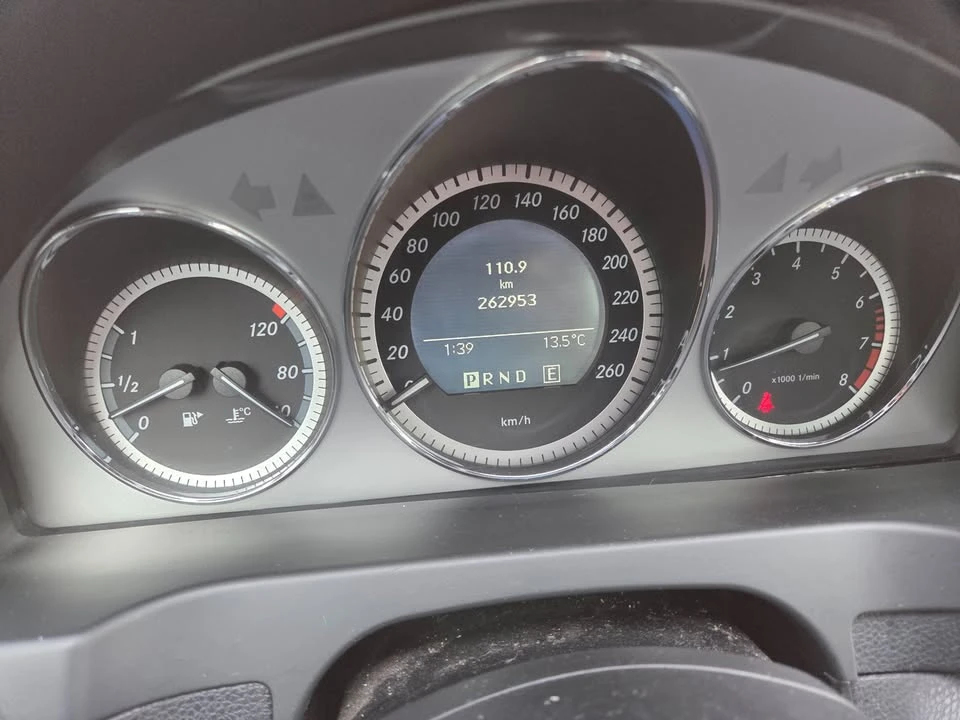 2011 Mercedes-Benz W204 C-Class - Image 10 of 15