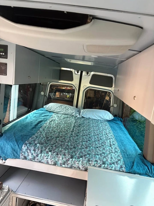 2011 Mercedes-Benz NCV3 Sprinter - Image 2 of 10