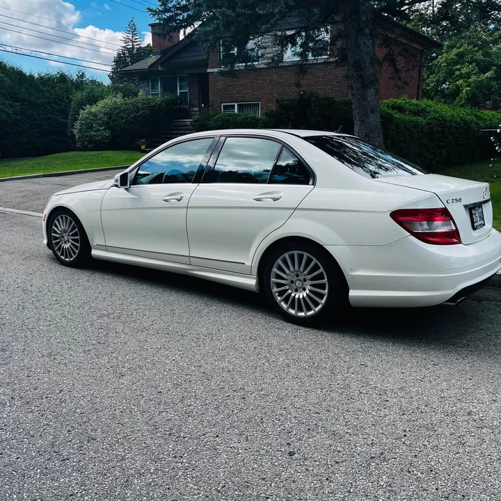2011 Mercedes-Benz W204 C-Class - Image 3 of 10