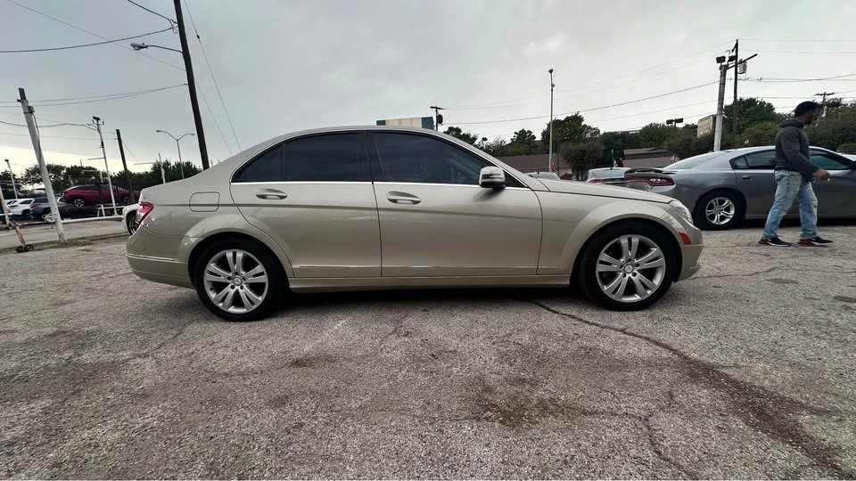 2011 Mercedes-Benz W212 E-Class - Image 4 of 14