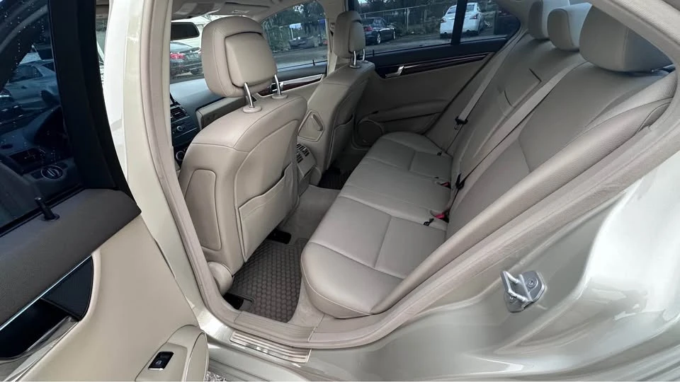 2011 Mercedes-Benz W212 E-Class - Image 11 of 14