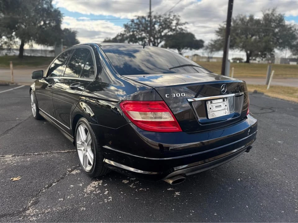 2011 Mercedes-Benz W212 E-Class - Image 2 of 14