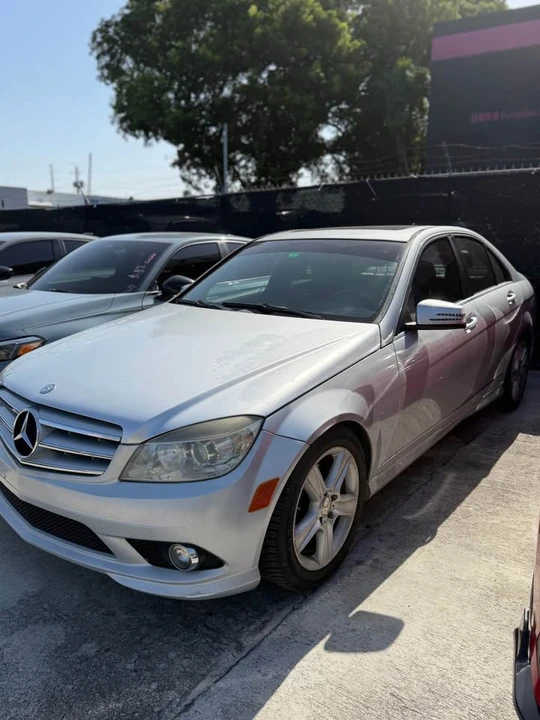 2011 Mercedes-Benz W212 E-Class - Image 3 of 9
