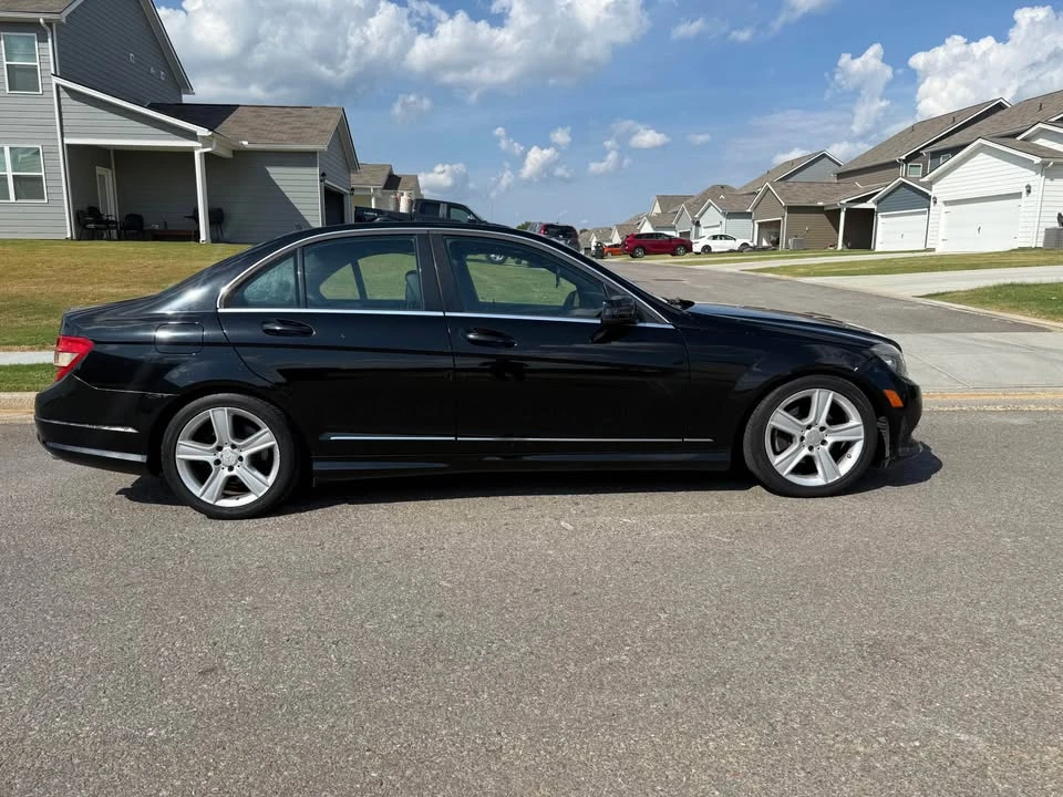 2011 Mercedes-Benz W212 E-Class - Image 2 of 7