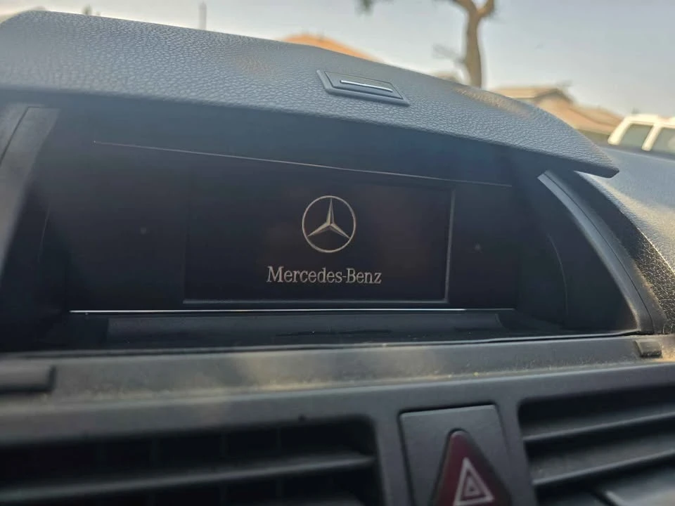 2011 Mercedes-Benz W212 E-Class - Image 3 of 9