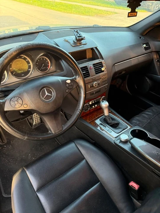 2011 Mercedes-Benz W212 E-Class - Image 5 of 8