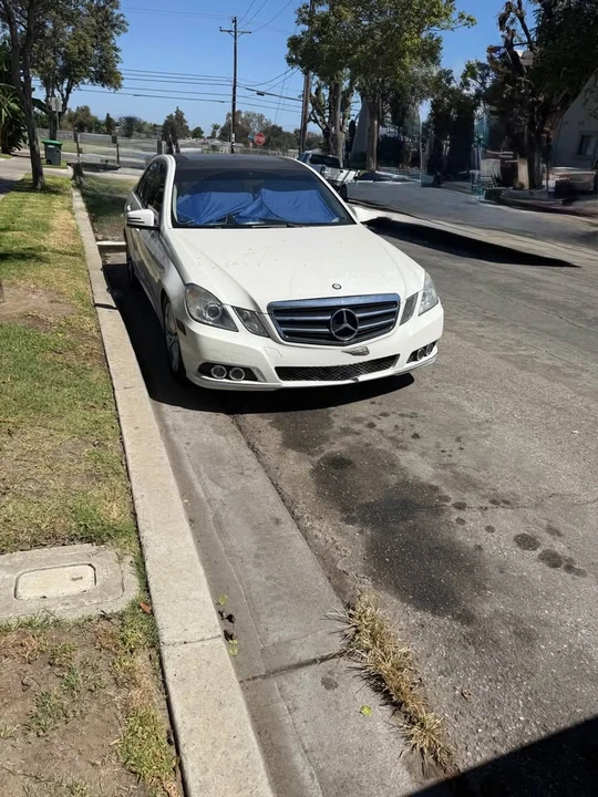 2011 Mercedes-Benz W212 E-Class - Image 3 of 8