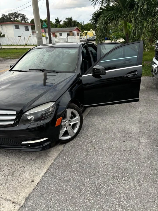 2011 Mercedes-Benz W212 E-Class - Image 5 of 7