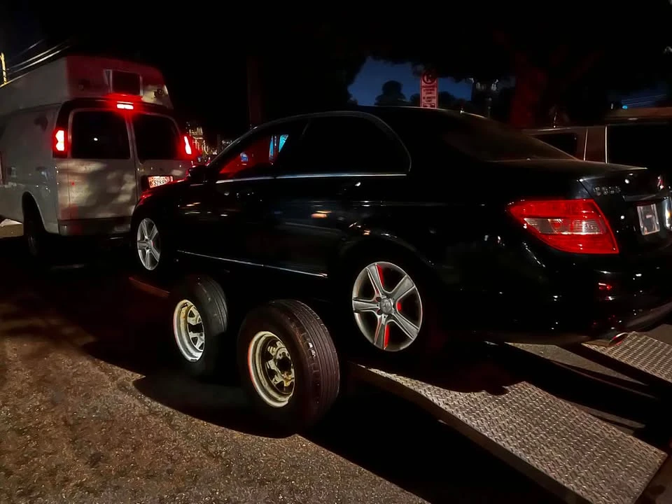 2011 Mercedes-Benz W212 E-Class - Image 2 of 2