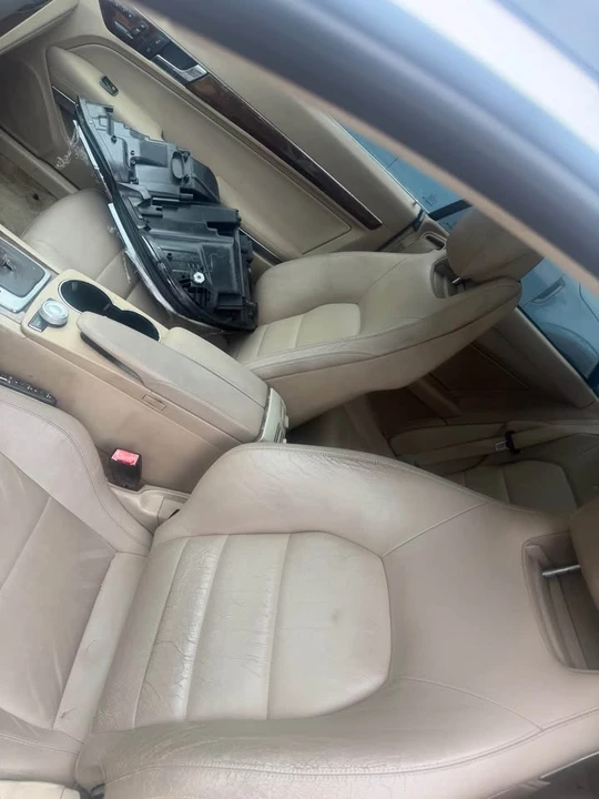 2011 Mercedes-Benz W212 E-Class - Image 5 of 8