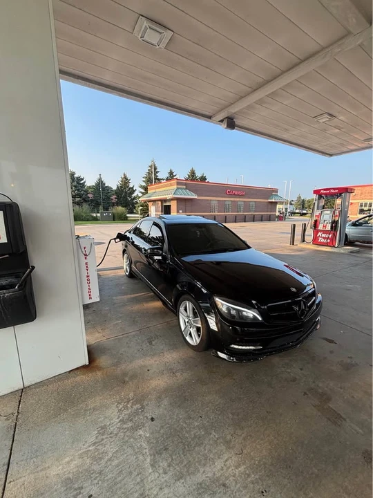 2011 Mercedes-Benz W212 E-Class - Image 3 of 8