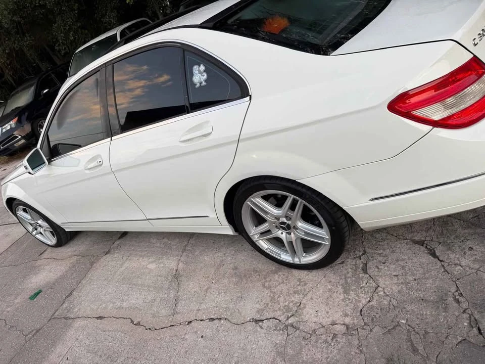 2011 Mercedes-Benz W212 E-Class - Image 4 of 6