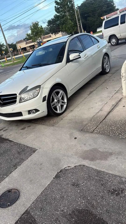 2011 Mercedes-Benz W212 E-Class - Image 3 of 6