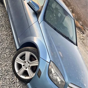2011 Mercedes-Benz 300 E Sedan