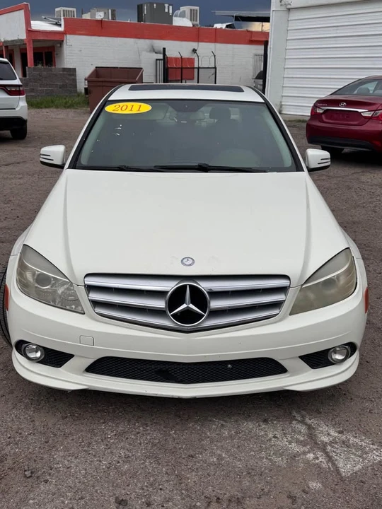 2011 Mercedes-Benz W212 E-Class - Image 2 of 11